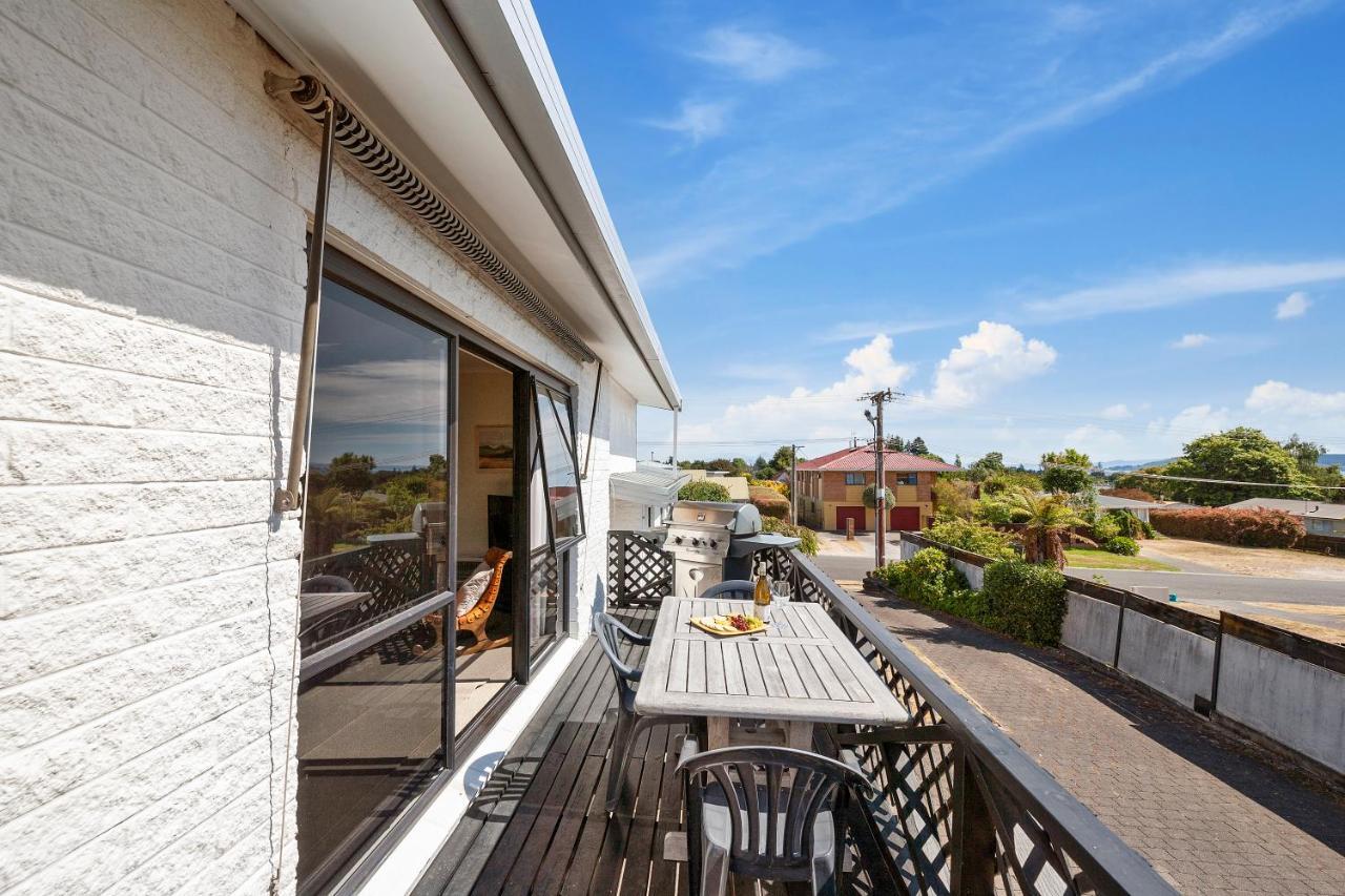 Lake Vista At Two Mile Bay- Taupo Central Home المظهر الخارجي الصورة