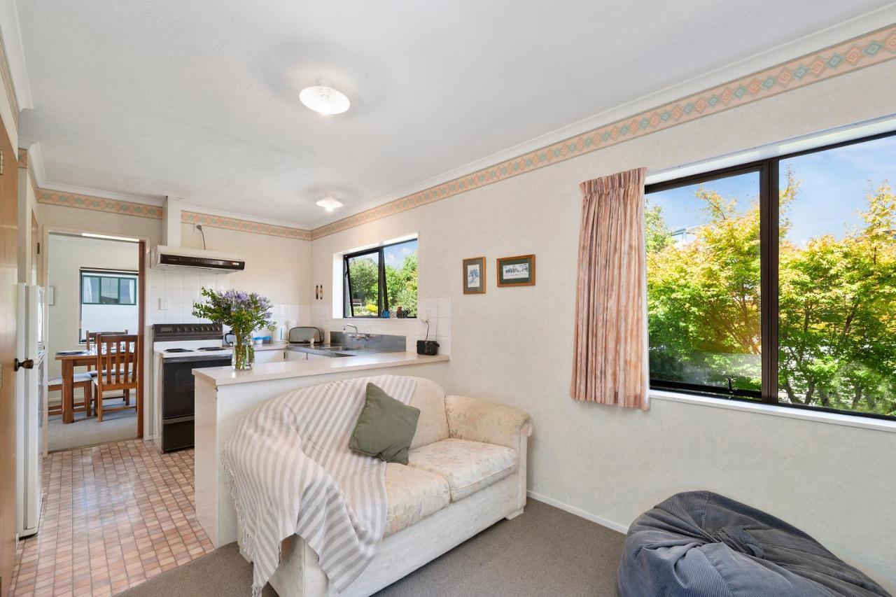 Lake Vista At Two Mile Bay- Taupo Central Home المظهر الخارجي الصورة